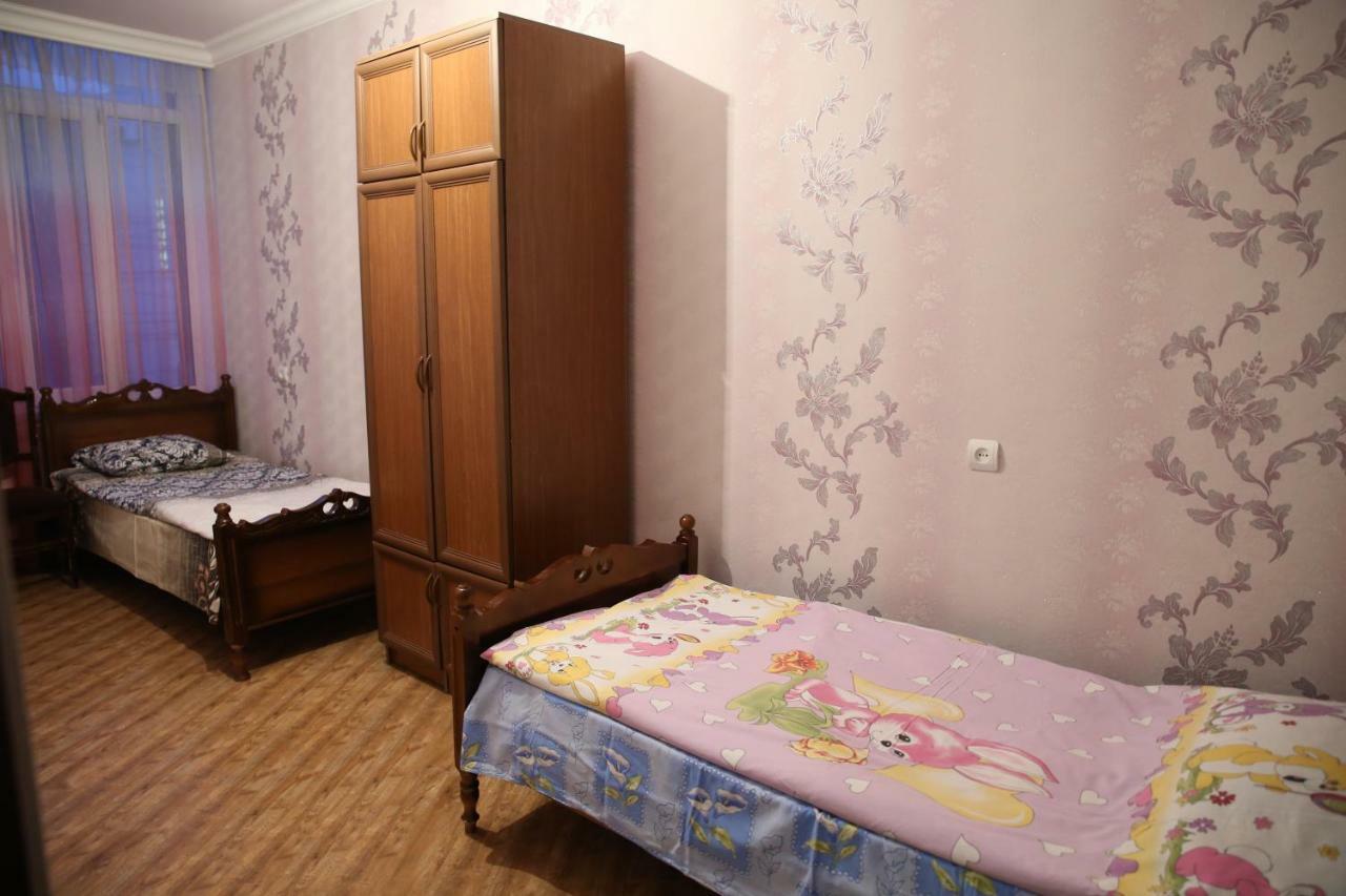 Srtashyan Apartments - Gorky Street Gjumri Exteriör bild